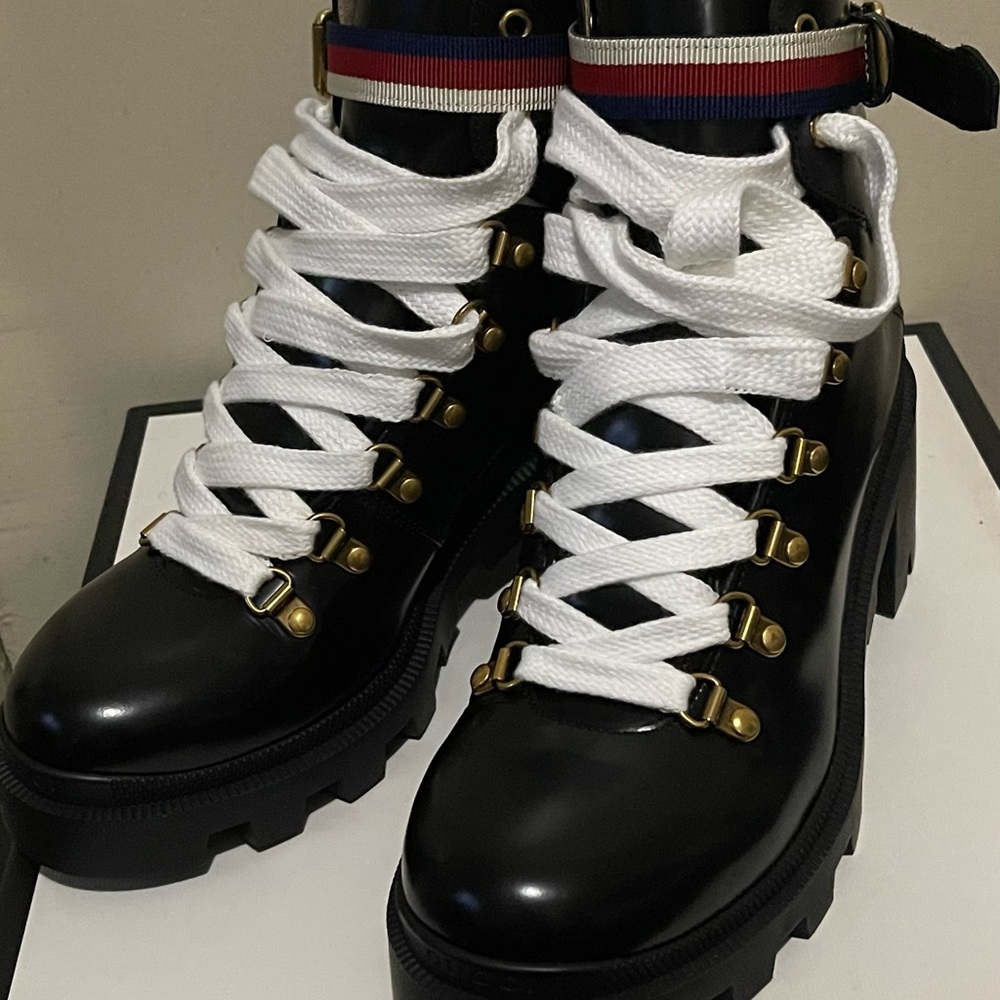 Gucci boots 9.5 black authentic